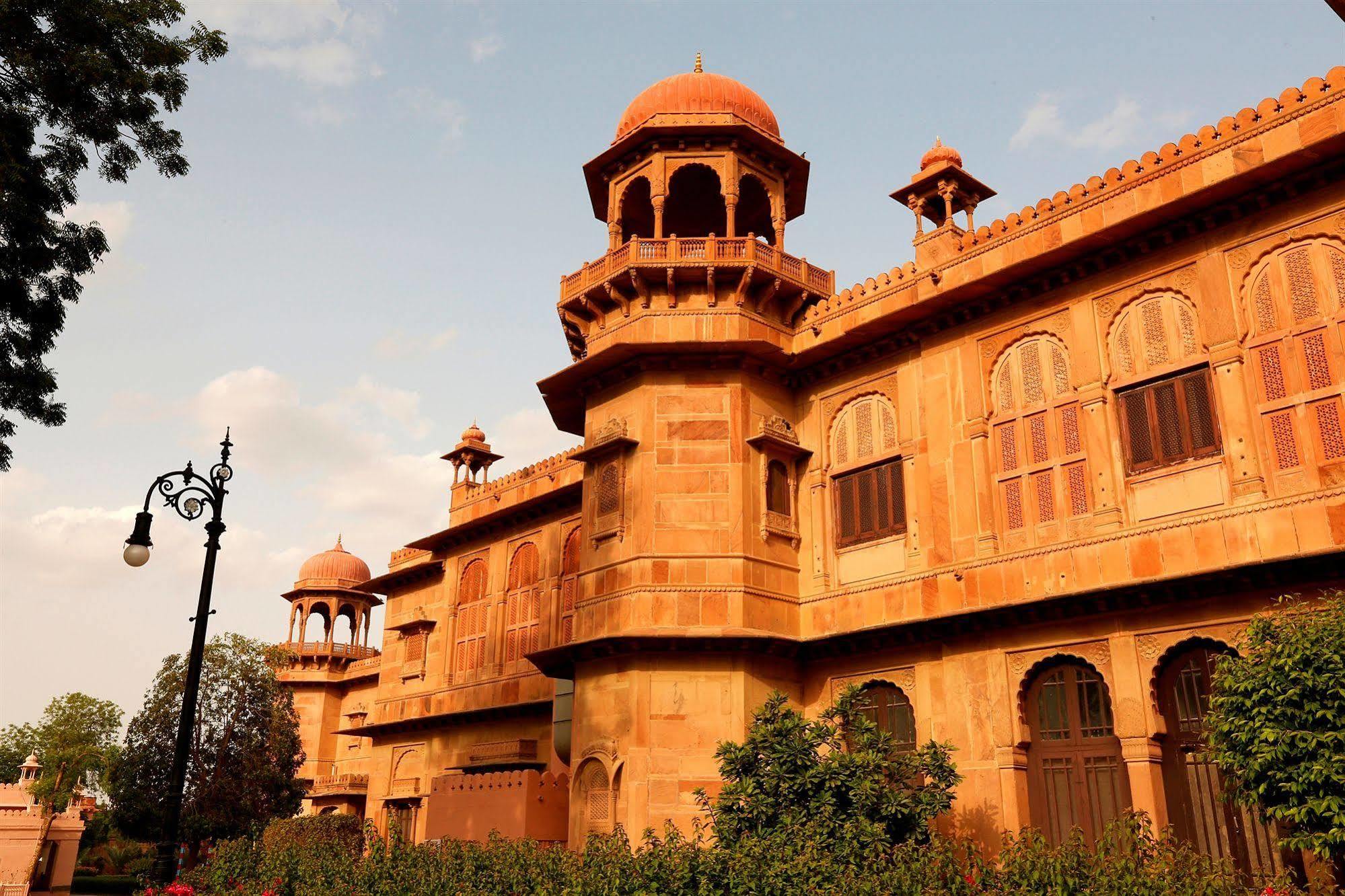 The Lallgarh Palace A Heritage Hotel Bikaner Exterior foto